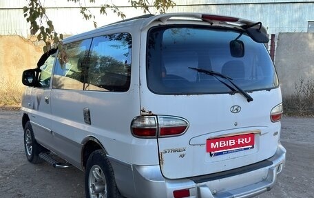 Hyundai H-1 II рестайлинг, 2004 год, 650 000 рублей, 7 фотография