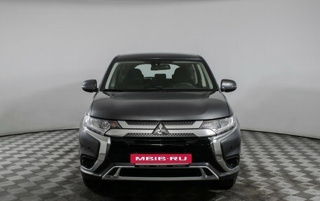 Mitsubishi Outlander III рестайлинг 3, 2018 год, 2 280 000 рублей, 2 фотография