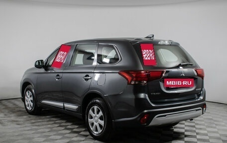 Mitsubishi Outlander III рестайлинг 3, 2018 год, 2 280 000 рублей, 7 фотография