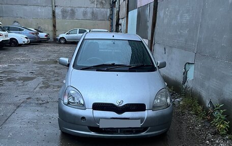 Toyota Vitz, 2000 год, 250 000 рублей, 1 фотография