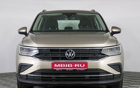 Volkswagen Tiguan II, 2021 год, 2 690 000 рублей, 2 фотография