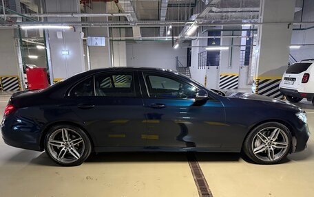 Mercedes-Benz E-Класс, 2018 год, 3 500 000 рублей, 5 фотография