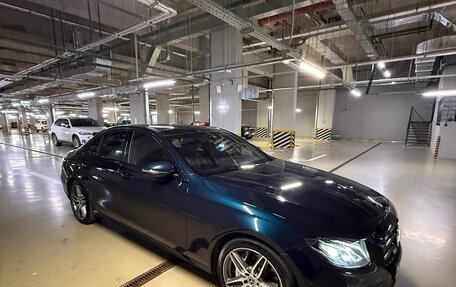 Mercedes-Benz E-Класс, 2018 год, 3 500 000 рублей, 17 фотография
