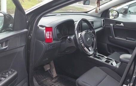 KIA Sportage IV рестайлинг, 2019 год, 2 100 000 рублей, 5 фотография
