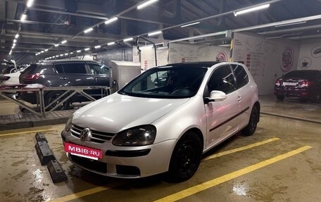 Volkswagen Golf V, 2003 год, 650 000 рублей, 3 фотография