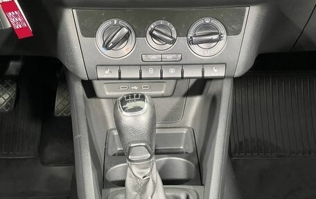 Volkswagen Polo VI (EU Market), 2021 год, 1 300 000 рублей, 18 фотография