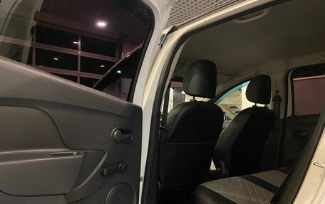 Renault Sandero II рестайлинг, 2018 год, 1 060 000 рублей, 22 фотография