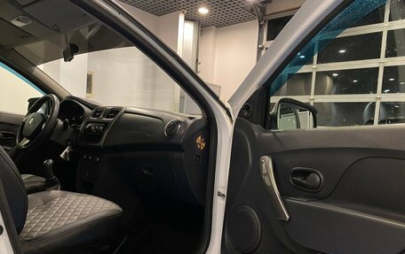 Renault Sandero II рестайлинг, 2018 год, 1 060 000 рублей, 25 фотография