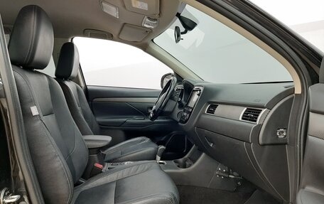 Mitsubishi Outlander III рестайлинг 3, 2015 год, 1 520 000 рублей, 11 фотография