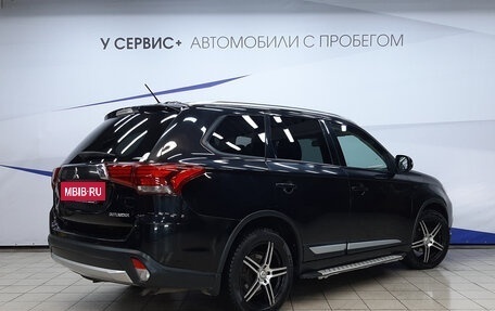 Mitsubishi Outlander III рестайлинг 3, 2015 год, 1 520 000 рублей, 3 фотография