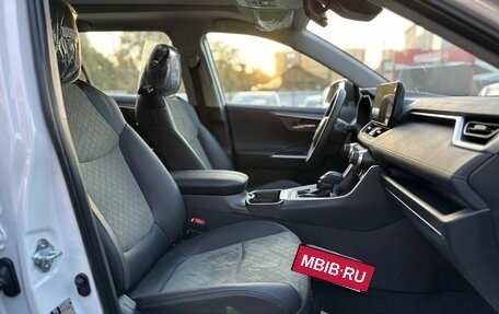 Toyota RAV4, 2025 год, 3 897 000 рублей, 26 фотография