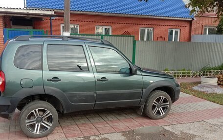 Chevrolet Niva I рестайлинг, 2019 год, 836 000 рублей, 10 фотография