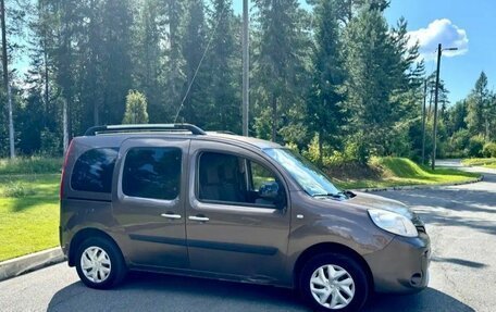 Renault Kangoo II рестайлинг, 2014 год, 800 000 рублей, 7 фотография