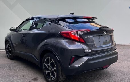 Toyota C-HR I рестайлинг, 2018 год, 2 200 000 рублей, 5 фотография