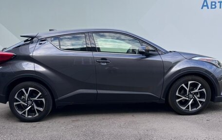 Toyota C-HR I рестайлинг, 2018 год, 2 200 000 рублей, 7 фотография