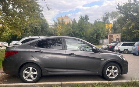 Hyundai Solaris II рестайлинг, 2011 год, 680 000 рублей, 5 фотография