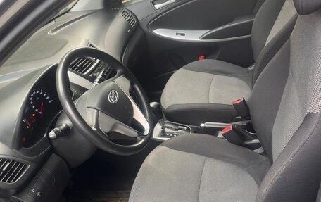 Hyundai Solaris II рестайлинг, 2011 год, 680 000 рублей, 3 фотография