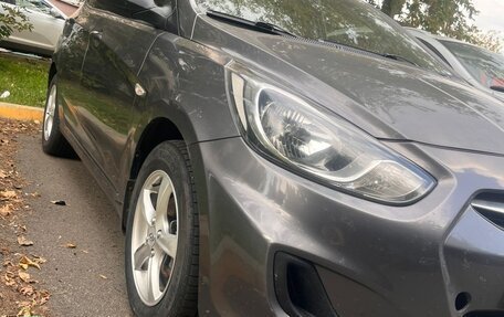 Hyundai Solaris II рестайлинг, 2011 год, 680 000 рублей, 9 фотография