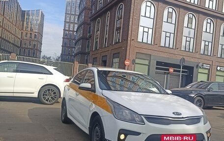KIA Rio IV, 2018 год, 459 999 рублей, 3 фотография