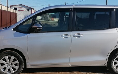 Toyota Noah III, 2016 год, 2 000 000 рублей, 5 фотография