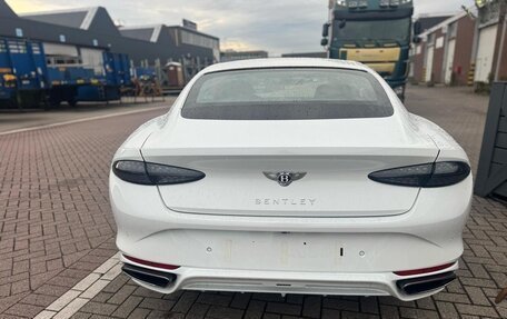 Bentley Continental GT, 2025 год, 41 000 000 рублей, 4 фотография