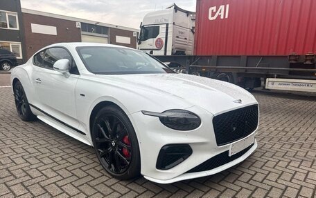 Bentley Continental GT, 2025 год, 41 000 000 рублей, 3 фотография