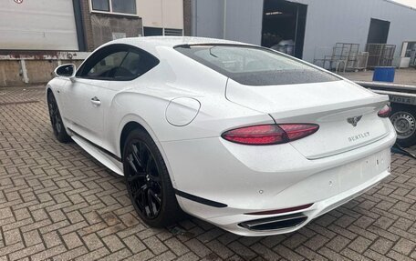 Bentley Continental GT, 2025 год, 41 000 000 рублей, 5 фотография