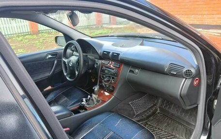 Mercedes-Benz C-Класс, 2003 год, 500 000 рублей, 2 фотография