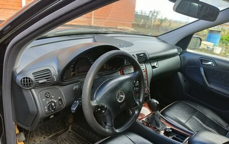 Mercedes-Benz C-Класс, 2003 год, 500 000 рублей, 3 фотография