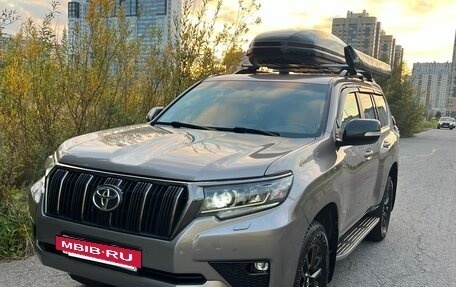 Toyota Land Cruiser Prado 150 рестайлинг 2, 2021 год, 5 390 000 рублей, 2 фотография