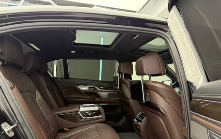 BMW 7 серия, 2017 год, 2 999 000 рублей, 4 фотография