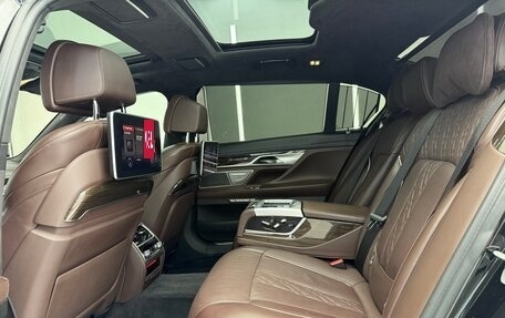 BMW 7 серия, 2017 год, 2 999 000 рублей, 7 фотография