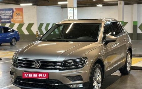 Volkswagen Tiguan II, 2016 год, 2 680 000 рублей, 3 фотография