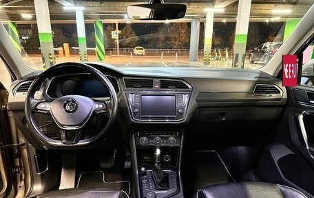 Volkswagen Tiguan II, 2016 год, 2 680 000 рублей, 11 фотография