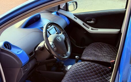 Toyota Yaris III рестайлинг, 2007 год, 550 000 рублей, 9 фотография
