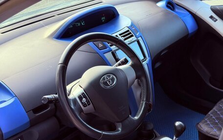 Toyota Yaris III рестайлинг, 2007 год, 550 000 рублей, 15 фотография