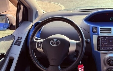 Toyota Yaris III рестайлинг, 2007 год, 550 000 рублей, 16 фотография