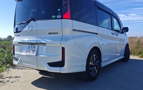 Honda Stepwgn IV, 2018 год, 2 500 000 рублей, 8 фотография