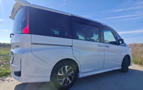 Honda Stepwgn IV, 2018 год, 2 500 000 рублей, 9 фотография