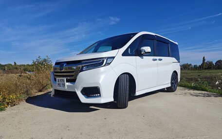 Honda Stepwgn IV, 2018 год, 2 500 000 рублей, 5 фотография