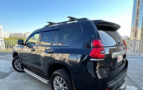 Toyota Land Cruiser Prado 150 рестайлинг 2, 2017 год, 4 520 000 рублей, 3 фотография