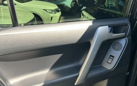 Toyota Land Cruiser Prado 150 рестайлинг 2, 2017 год, 4 520 000 рублей, 7 фотография