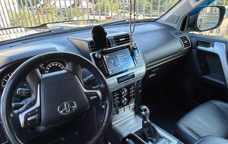 Toyota Land Cruiser Prado 150 рестайлинг 2, 2017 год, 4 520 000 рублей, 15 фотография