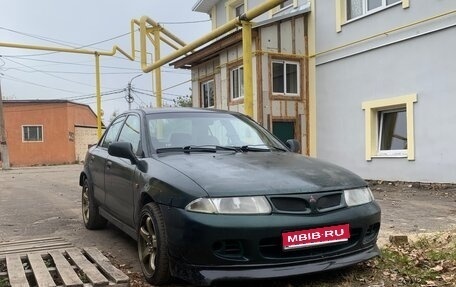 Mitsubishi Carisma I, 1997 год, 230 000 рублей, 1 фотография