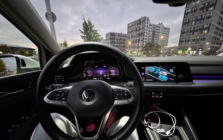 Volkswagen Golf VIII, 2021 год, 2 450 000 рублей, 11 фотография