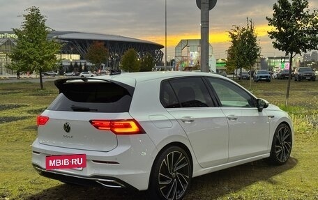 Volkswagen Golf VIII, 2021 год, 2 450 000 рублей, 18 фотография