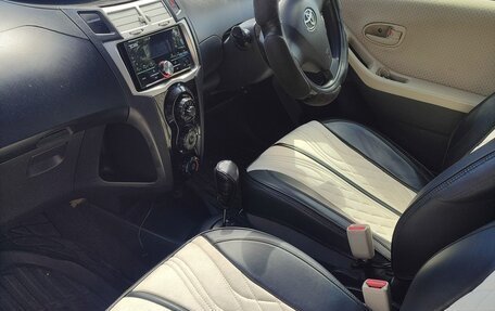Toyota Vitz, 2006 год, 390 000 рублей, 18 фотография