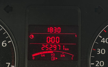 Volkswagen Polo VI (EU Market), 2011 год, 670 000 рублей, 11 фотография