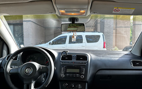 Volkswagen Polo VI (EU Market), 2011 год, 670 000 рублей, 5 фотография