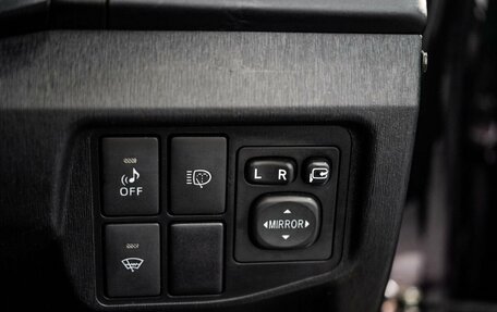 Toyota Prius, 2012 год, 1 270 000 рублей, 14 фотография